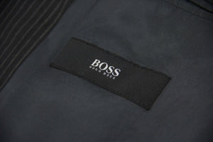 HUGO BOSS Super 100's Wool Gray Striped 3 Button Suit US 38R - secondfirst