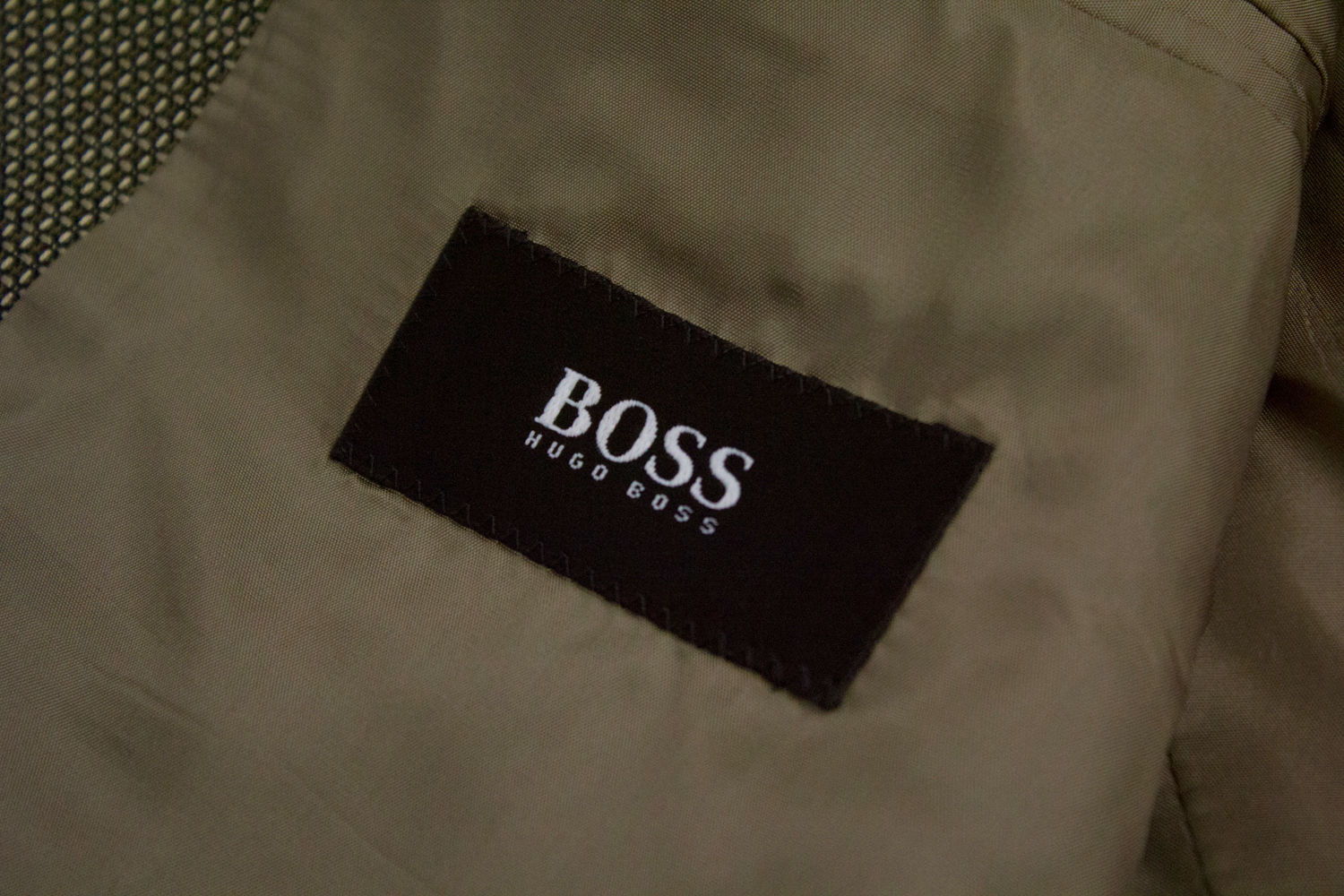 HUGO BOSS Wool & Silk 3 Button Blazer Size US 38R US, EU 48 - secondfirst