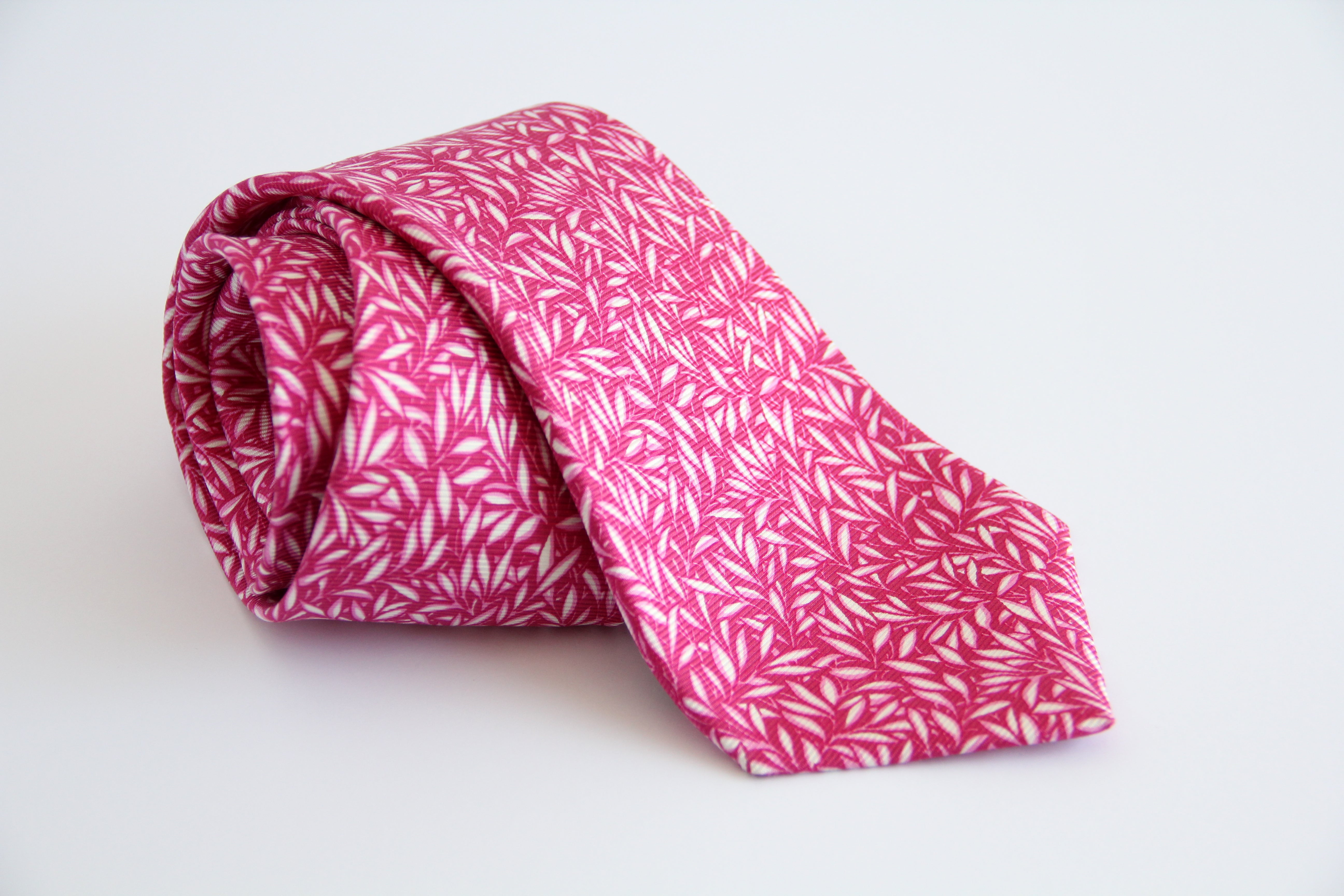 Kiton Napoli Botanical Pattern Cyclamen Pink Woven Silk Necktie